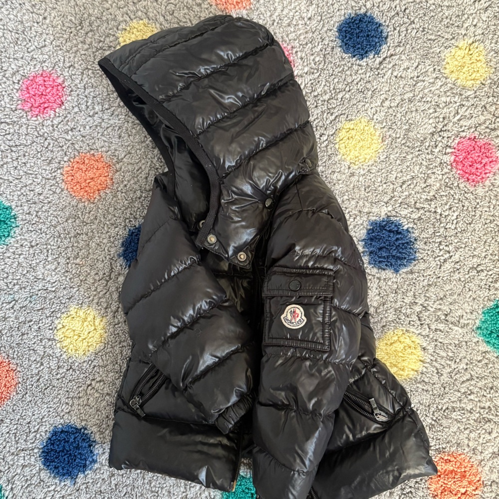 Moncler - Picture 2 of 3